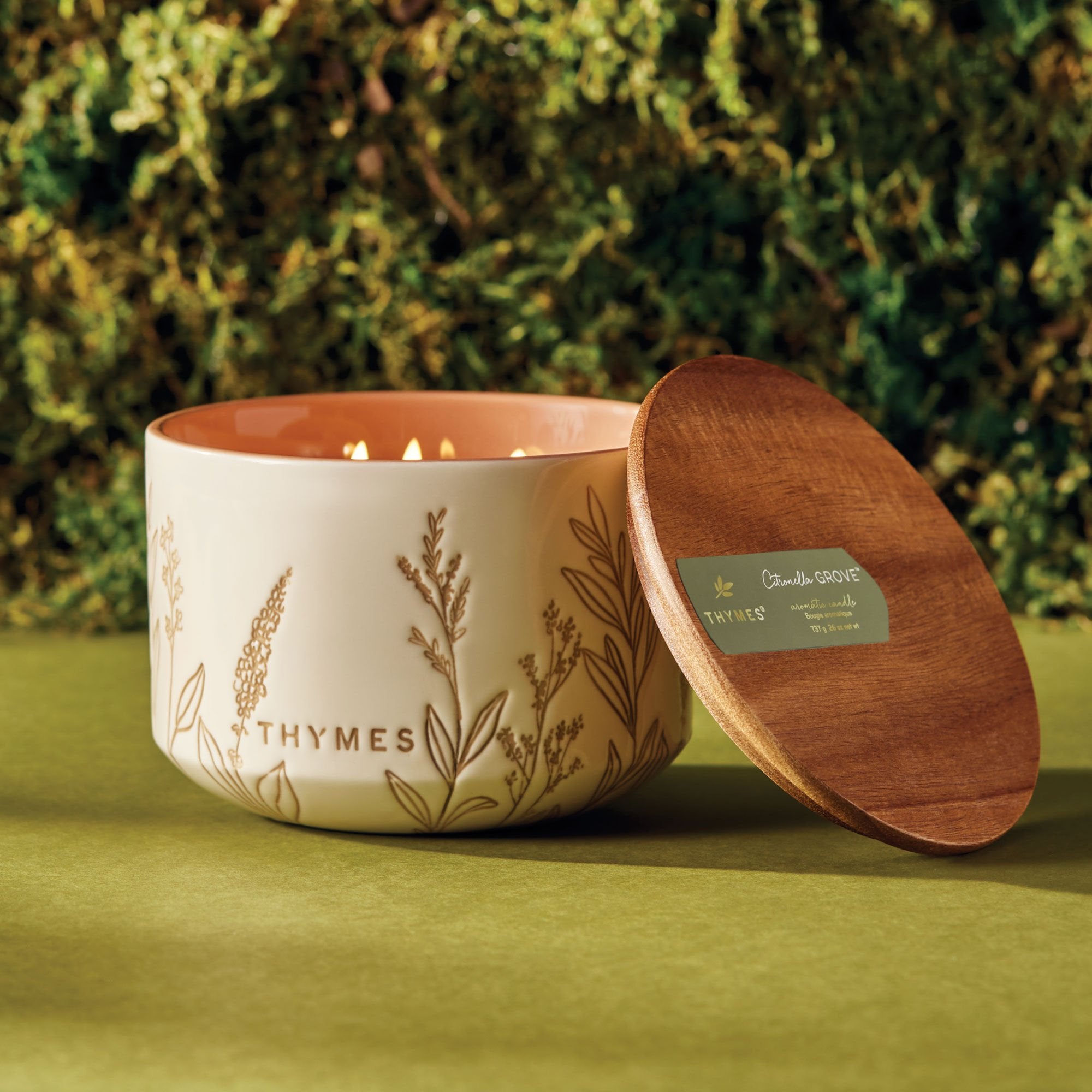 Outdoor Oasis Citronella Grove Large Candle - Image 2